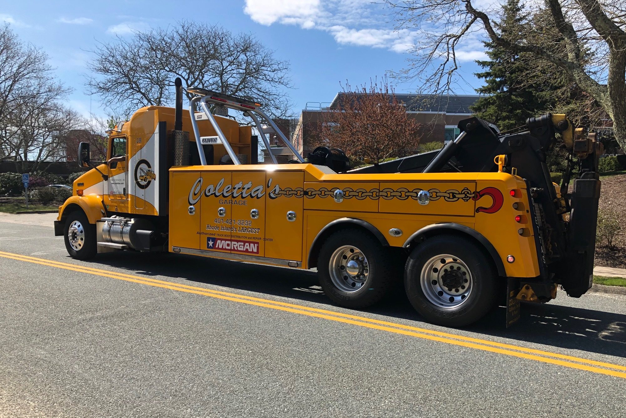 heavy duty truck, tractor, trailer, and off-road equipment repair service center in providence ri